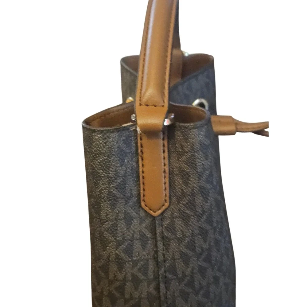 Michael Kors Suri Small Bucket Bag Brown MK Monogram Logo Crossbody‎ Handbag - Picture 6 of 9